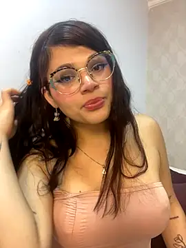 Snapshot of dayis_butera chatting on November 20, 2025, 11:54 am dayis butera online show from November 20, 2025, 11:54 am