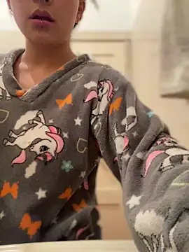 CharlotteScotte online show from December 10, 2024, 9:33 am