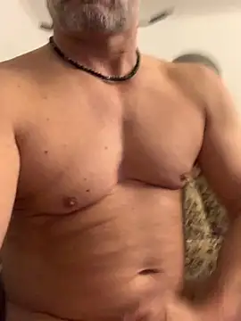 Snapshot of Boomerhun chatting on November 6, 2025, 4:35 am Boomerhun online show from November 6, 2025, 4:35 am