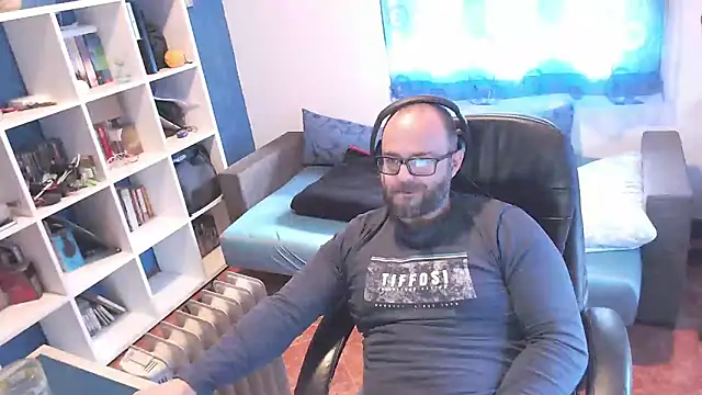 Snapshot of ravingr4d4 chatting on March 18, 2025, 12:14 pm ravingr4d4 online show from March 18, 2025, 12:14 pm