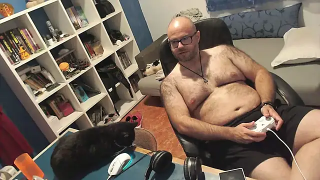 ravingr4d4 online show from October 14, 2025, 10:32 pm