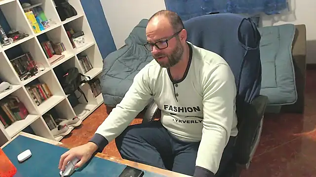 ravingr4d4 online show from January 11, 2026, 1:10 am