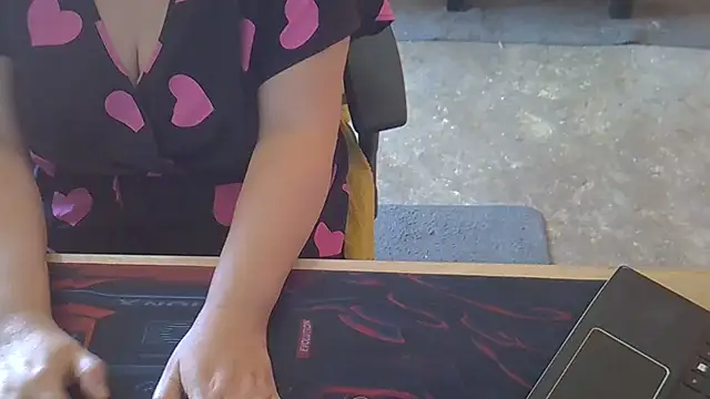 Snapshot of Silvia2277 chatting on September 16, 2025, 9:10 am Silvia2277 online show from September 16, 2025, 9:10 am