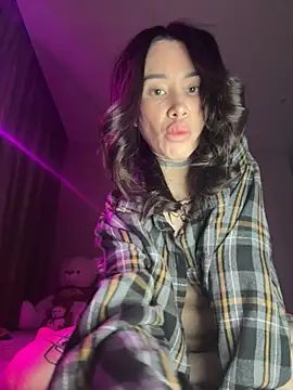 Snapshot of Yunasi chatting on November 12, 2025, 1:33 pm Yunasi online show from November 12, 2025, 1:33 pm