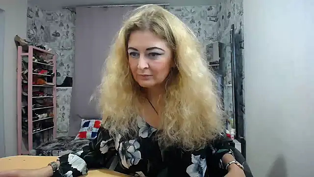 Helen1974 online show from October 25, 2025, 3:40 pm