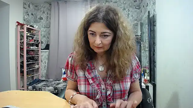 Helen1974 online show from April 7, 2026, 8:20 pm