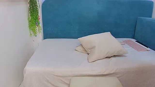 moon cake online show from November 3, 2025, 11:55 am