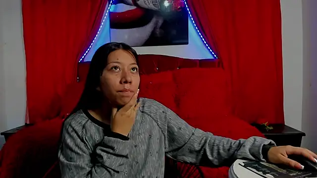 Snapshot of sexylaurita chatting on January 15, 2025, 12:15 pm sexylaurita online show from January 15, 2025, 12:15 pm