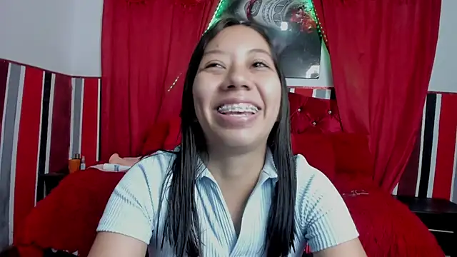 Snapshot of sexylaurita chatting on February 28, 2025, 11:25 am sexylaurita online show from February 28, 2025, 11:25 am