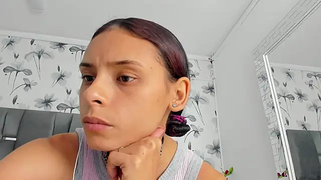 Snapshot of Ehotloveaxxx chatting on November 6, 2025, 1:45 pm Ehotloveaxxx online show from November 6, 2025, 1:45 pm