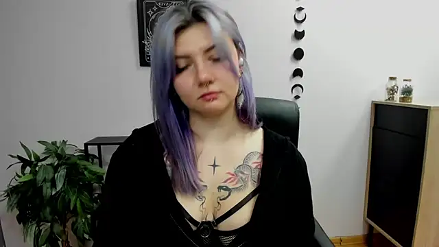 GabbiePerfect online show from February 3, 2025, 6:17 pm