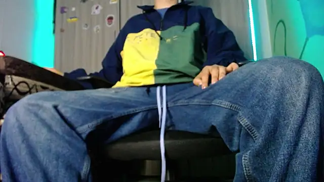 zacwatson  online show from December 5, 2024, 6:43 am