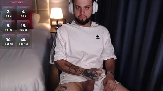 ChillyXO online show from July 11, 2026, 1:30 am