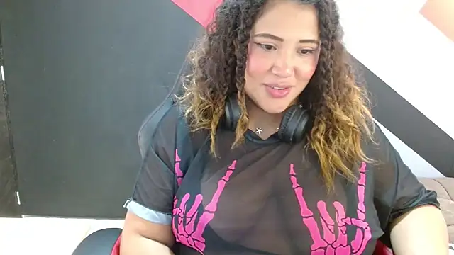 I am yours- online show from January 11, 2025, 3:09 pm