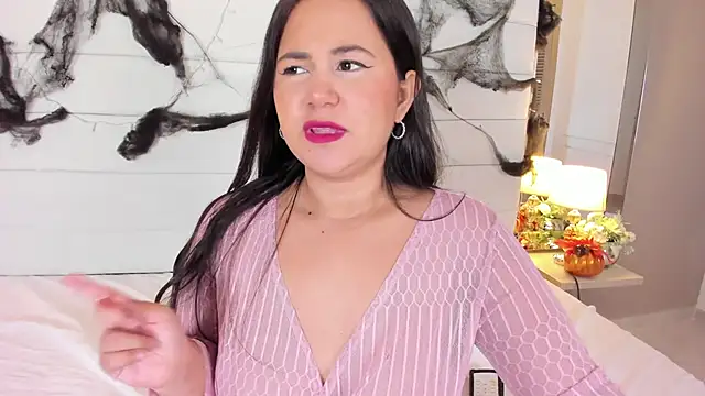 Lilly 2809  online show from October 24, 2025, 4:20 am