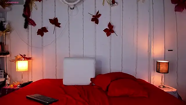 thamaral1 online show from December 4, 2024, 7:12 pm