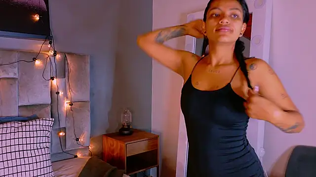 Snapshot of rachellmartinez chatting on October 22, 2025, 11:43 am rachellmartinez online show from October 22, 2025, 11:43 am