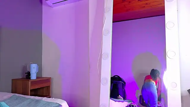 Snapshot of rachellmartinez chatting on November 9, 2025, 11:41 am rachellmartinez online show from November 9, 2025, 11:41 am