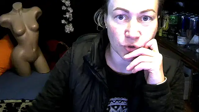 Snapshot of wLESLYMOSw chatting on October 23, 2025, 9:30 am wLESLYMOSw online show from October 23, 2025, 9:30 am