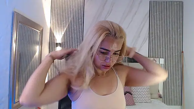 Snapshot of ashley__tylor chatting on June 9, 2026, 3:23 pm ashley tylor online show from June 9, 2026, 3:23 pm