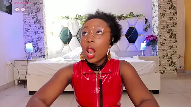 EmmaSanzz  online show from January 10, 2025, 2:23 pm
