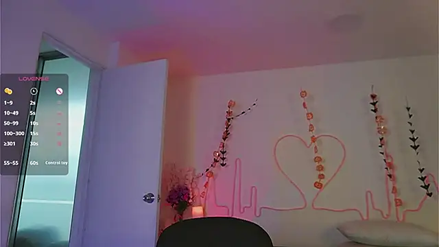 EmmaSanzz  online show from October 11, 2025, 11:42 am