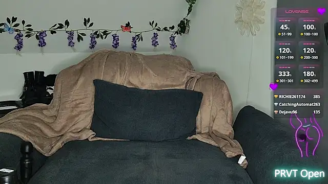 Snapshot of Sunshine-Darkness chatting on October 24, 2025, 4:36 pm Sunshine-Darkness online show from October 24, 2025, 4:36 pm