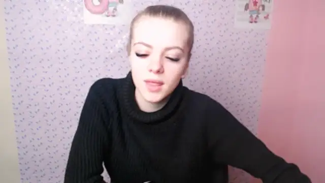 Snapshot of AliceFlirtt_ chatting on December 5, 2024, 10:01 am AliceFlirtt online show from December 5, 2024, 10:01 am