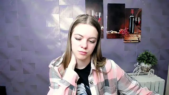 AliceFlirtt  online show from November 6, 2025, 9:21 am