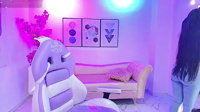 Kaori ayu online show from October 17, 2025, 12:30 pm