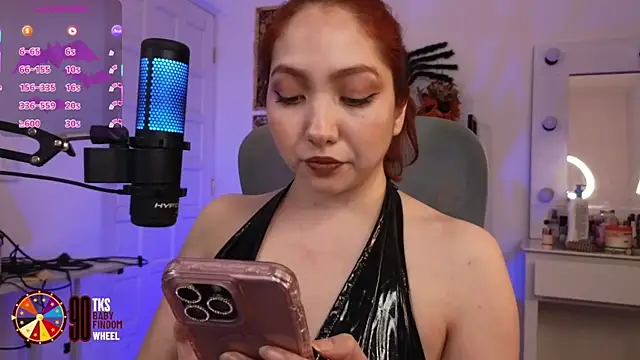 LilyVelvett online show from October 7, 2025, 4:42 am