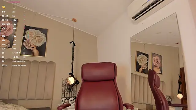 Emma Thompsson online show from October 17, 2025, 2:04 am