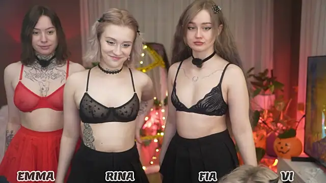 Snapshot of your_favoritegirls chatting on October 25, 2025, 3:03 am your favoritegirls online show from October 25, 2025, 3:03 am