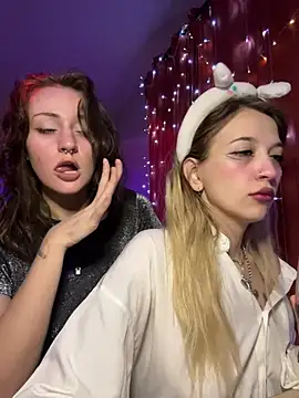 Snapshot of Dooubletroublee chatting on January 26, 2025, 10:46 pm Dooubletroublee online show from January 26, 2025, 10:46 pm