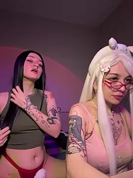 Snapshot of Dooubletroublee chatting on February 28, 2025, 11:23 pm Dooubletroublee online show from February 28, 2025, 11:23 pm