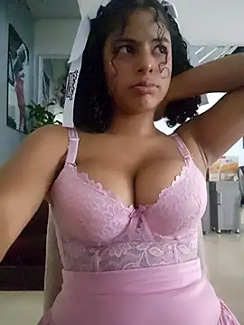 PittAndLunaa online show from December 11, 2024, 4:31 pm