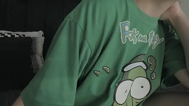 Adeelinee online show from February 3, 2025, 7:42 pm