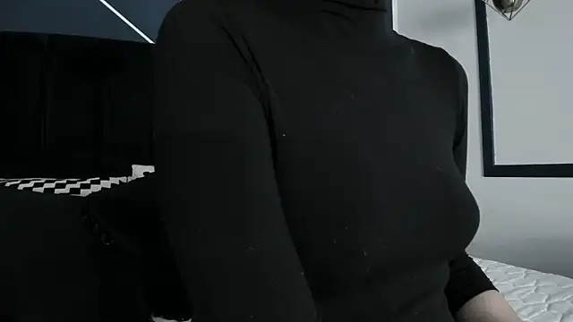 Adeelinee online show from February 14, 2025, 7:44 pm