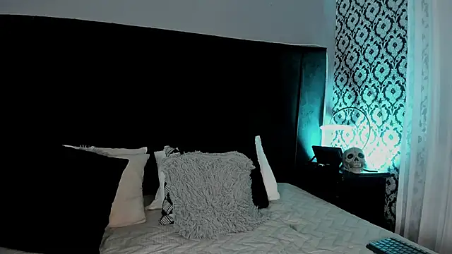 Snapshot of Adeelinee chatting on May 22, 2026, 7:52 pm Adeelinee online show from May 22, 2026, 7:52 pm