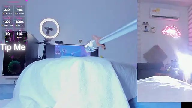 Abigail Girl   online show from January 8, 2026, 5:15 pm