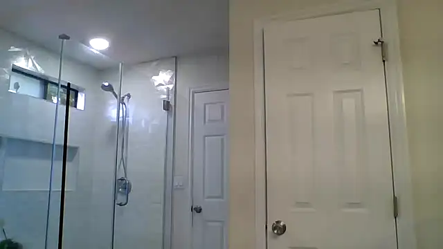 El Gizmo online show from April 8, 2026, 5:57 pm