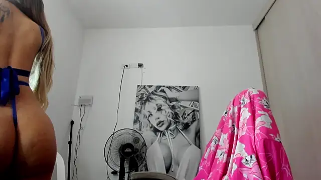  juliana star  online show from April 14, 2026, 6:14 pm