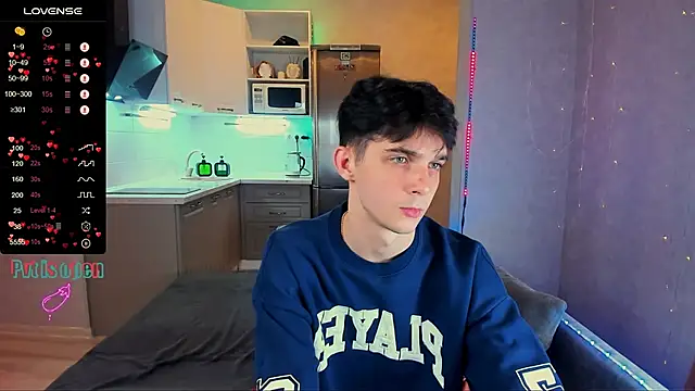 Aaron Boom online show from October 12, 2025, 1:15 am