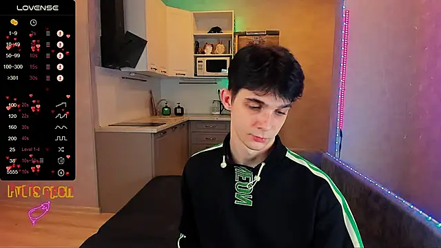 Aaron Boom online show from November 30, 2025, 12:14 am