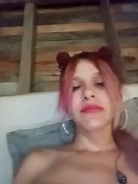 Snapshot of KeylacabreraC chatting on November 6, 2025, 1:17 am KeylacabreraC online show from November 6, 2025, 1:17 am