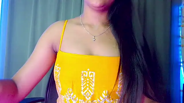 Snapshot of CallMeSima chatting on June 4, 2026, 12:44 pm CallMeSima online show from June 4, 2026, 12:44 pm