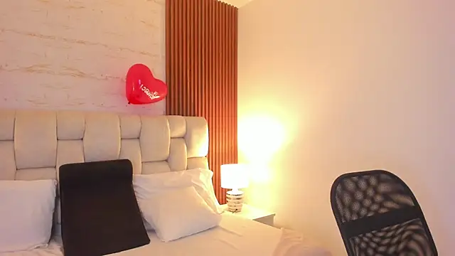 SophiaWylde online show from February 17, 2025, 10:18 am