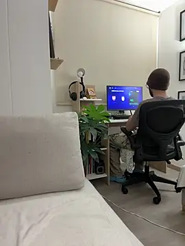 Rae Lil White online show from April 9, 2026, 12:43 am