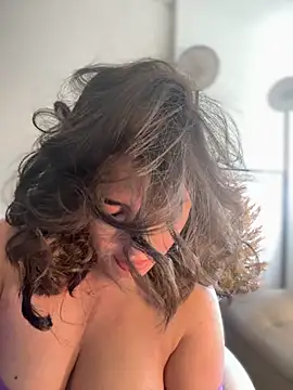 sukhakunis1 online show from October 2, 2025, 3:08 pm