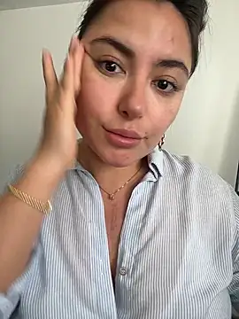 sukhakunis1 online show from December 1, 2025, 3:50 pm